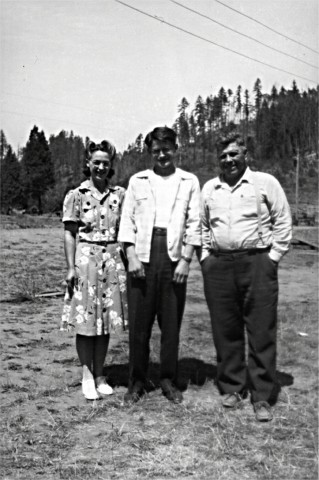 Carl och Zelda Johnson med sonen Robert 