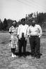 Carl och Zelda Johnson med sonen Robert 